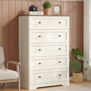 Wood Dresser with Spacious Drawer Storage